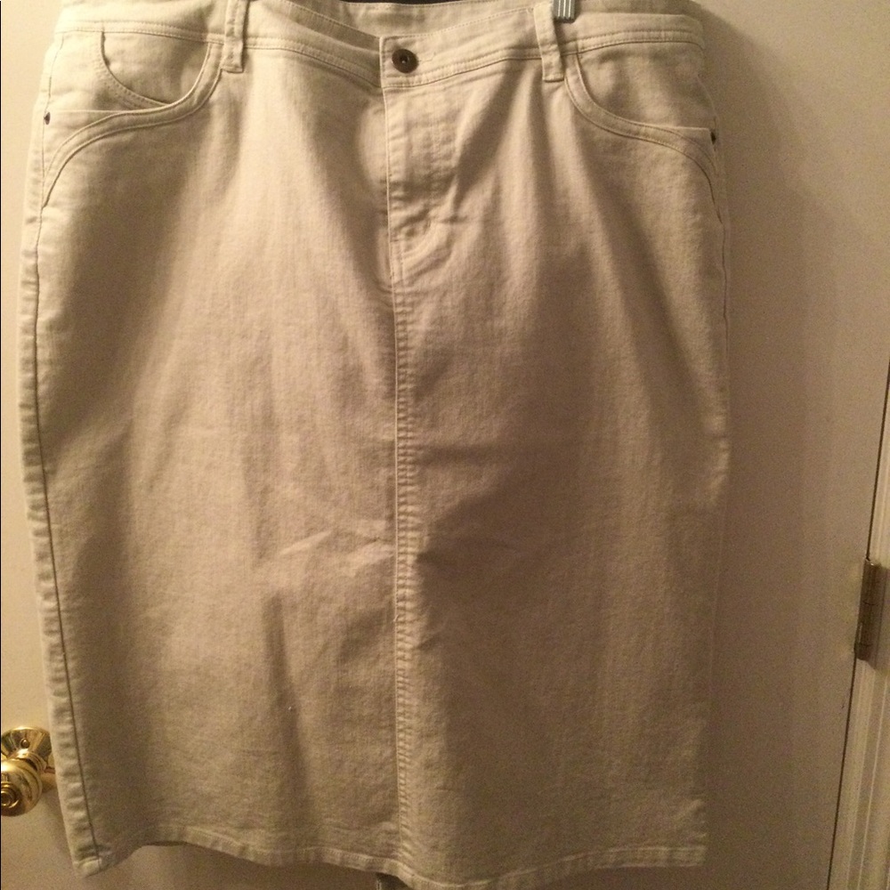 Lt Cream Denim MIDI Skirt